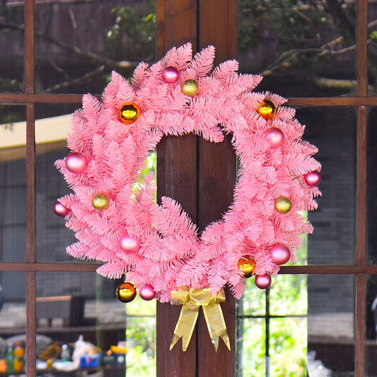 Gymax 24'' Pink Artificial Christmas Wreath w/ Golden Bow Decoration Balls